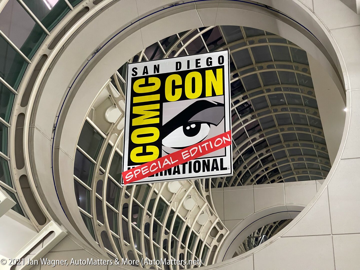 02015a-20211123 San Diego Comic-Con Special Edition-First night to pick up credentials+downtown+La Brea activation setup-iPh12ProMax