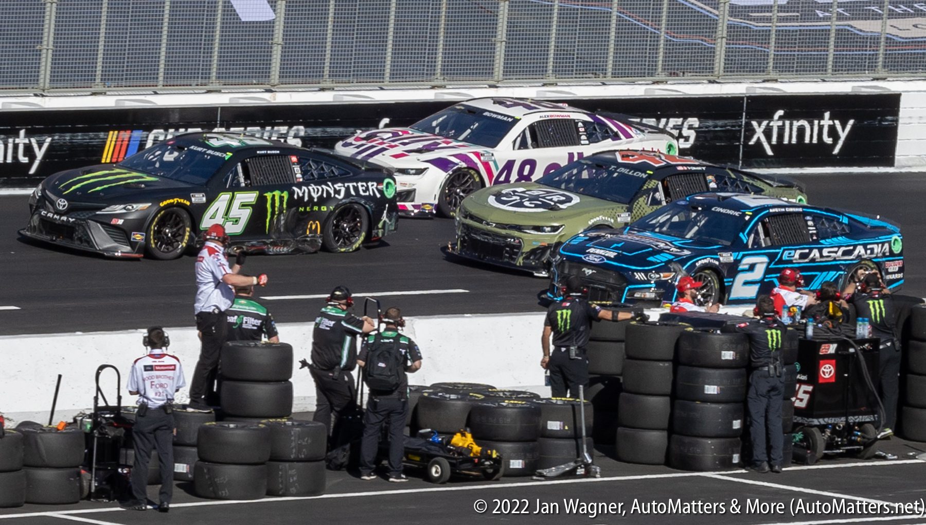 3-wide racing on a 1/4-mile track in the 2022 Inaugural "Busch Light CLASH at the Coliseum"