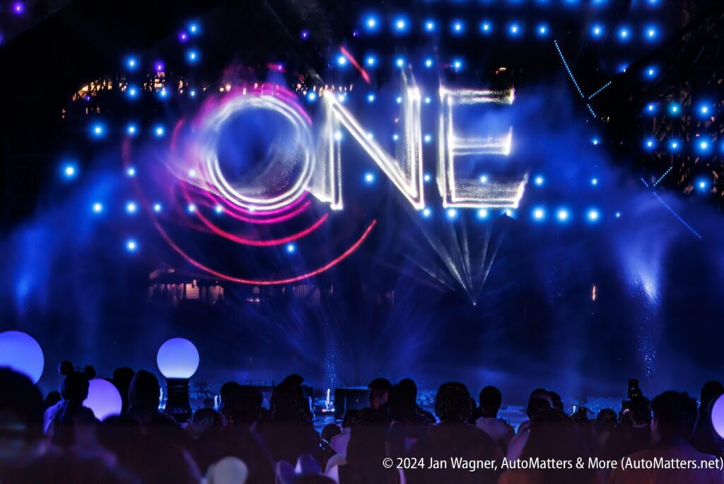 A large stage with the word one on it.
